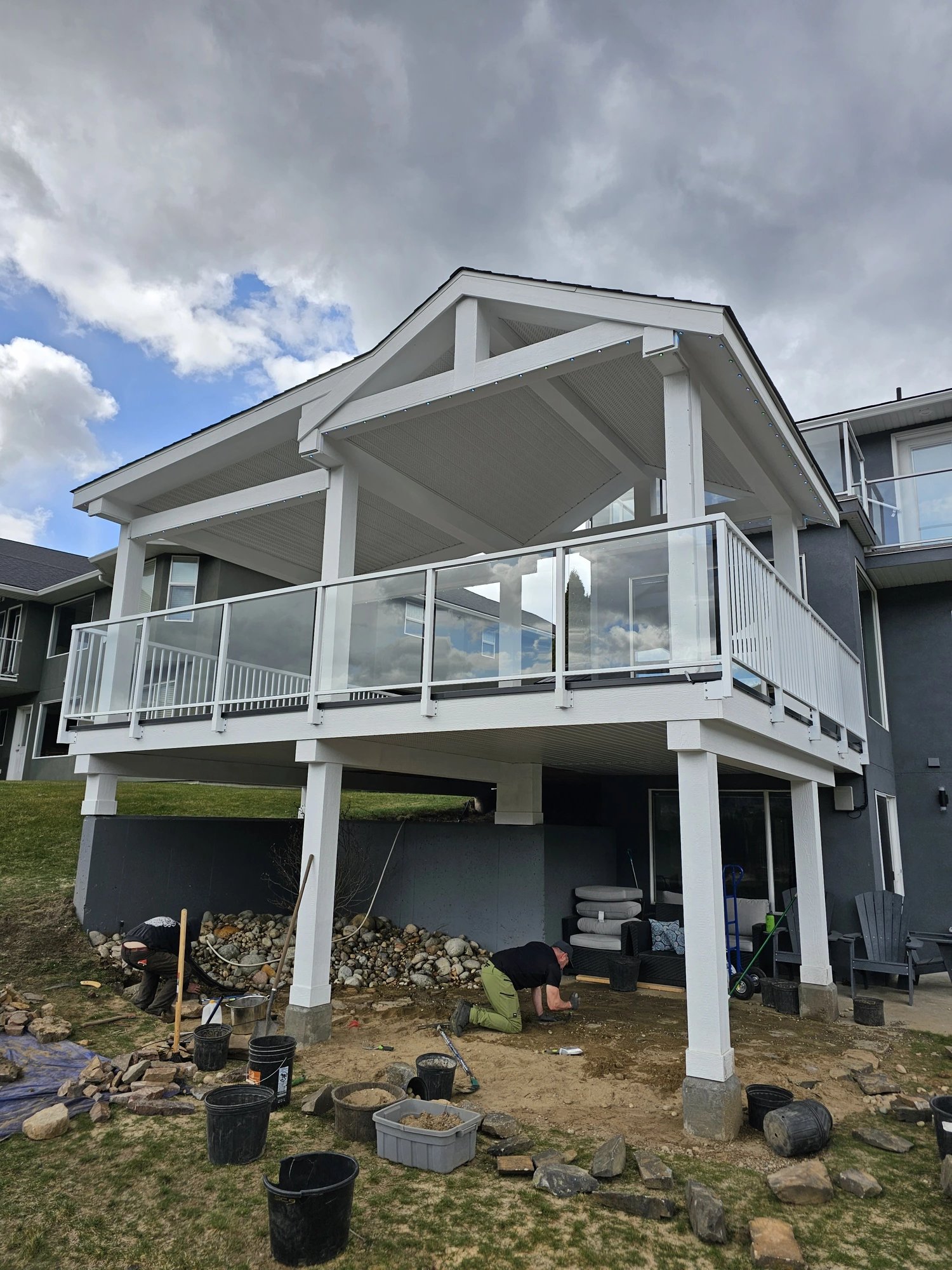 Covered Deck & Pergola Rebuild — After