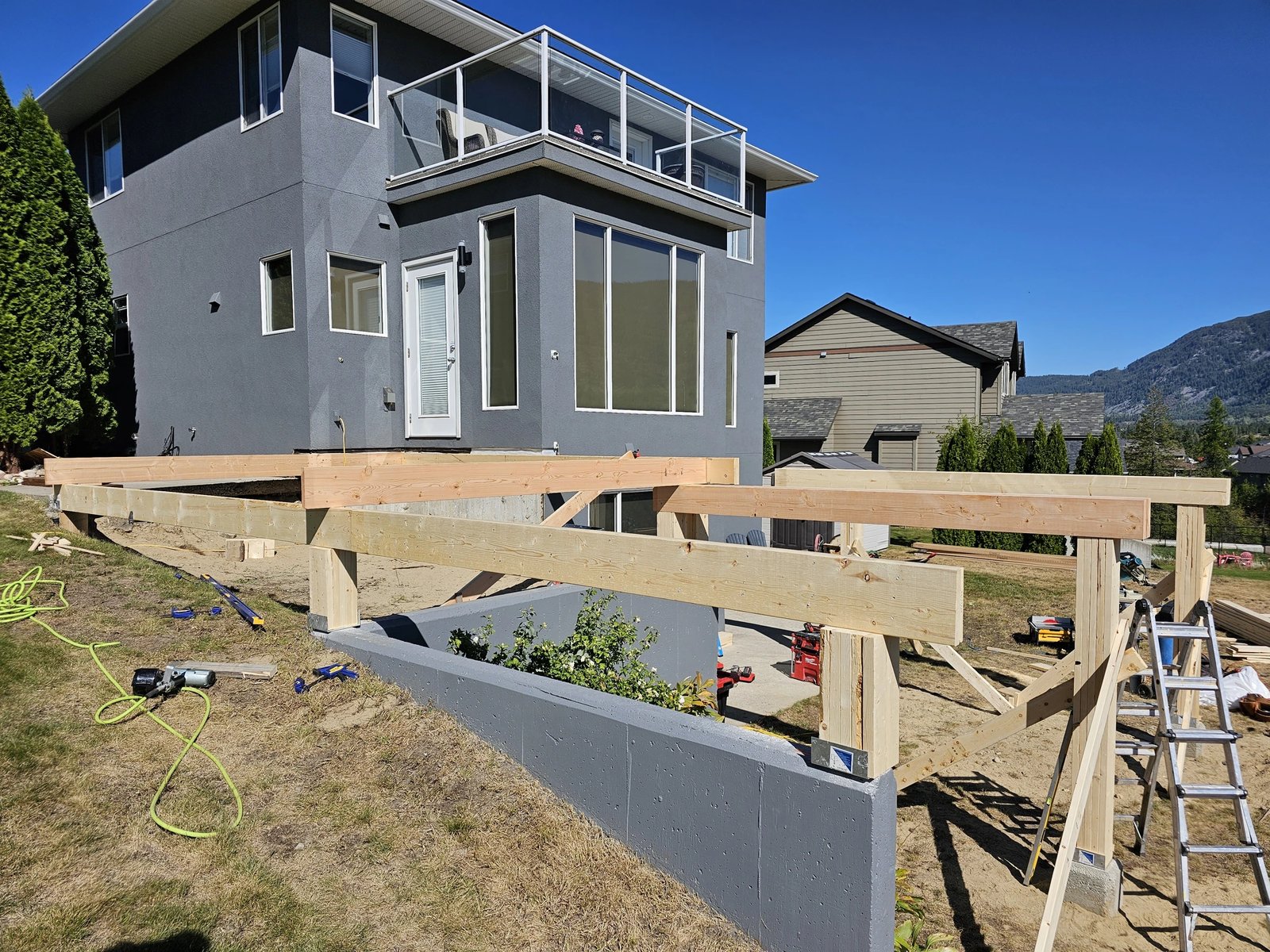 Deck & pergola framing