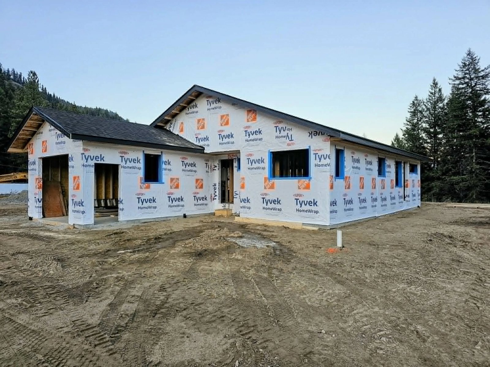 Custom home construction in the West Kootenays — Weather envelope